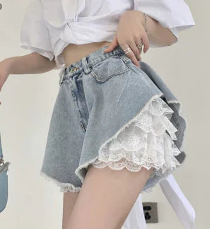 
Ruffle shorts